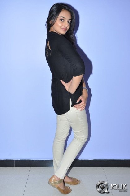 Celebrities-at-Ladies-and-Gentlemen-Movie-Preview